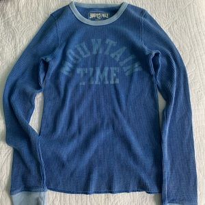 American Eagle long sleeve shirt